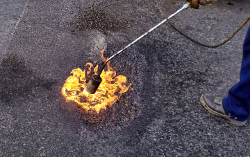 Siabost Bho Thuath flat roofing repairs